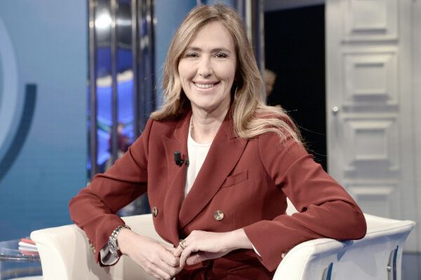 “Ho usato Immuni ma fa solo danni“, il racconto dell’ex ministro Prestigiacomo