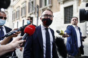 Avvocati senza tutele e trattati come untori