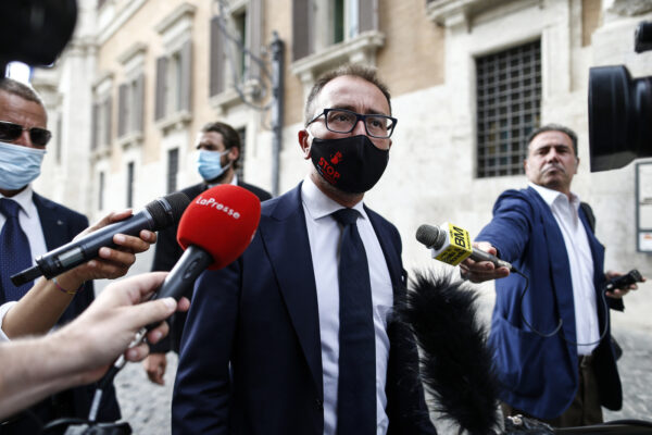 Avvocati senza tutele e trattati come untori