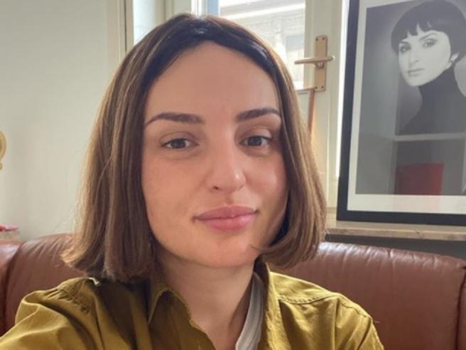 Arisa senza filtri diventa madrina di body positivity: “Amiamoci per quello che siamo”