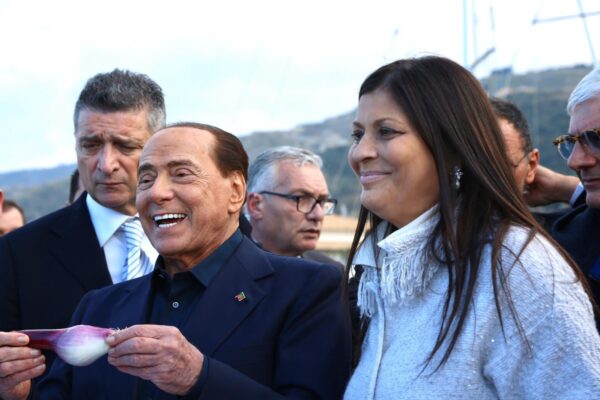 Jole Santelli “lascia un vuoto incolmabile”, la reazione di Berlusconi e dei politici alla tragica scomparsa della governatrice Jole Santelli “lascia un vuoto incolmabile”, la reazione di Berlusconi e dei politici alla tragica scomparsa della governatrice
