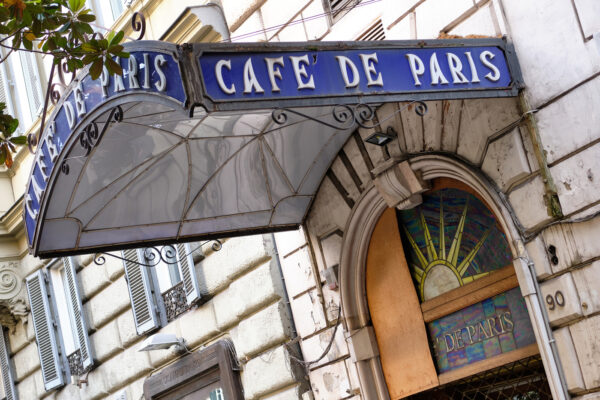 Via Veneto è morta, la strada della Dolce Vita è caduta in rovina per sempre