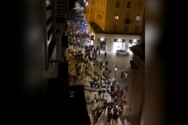 Manifestazioni a Parma, il coro dei cittadini contro Conte