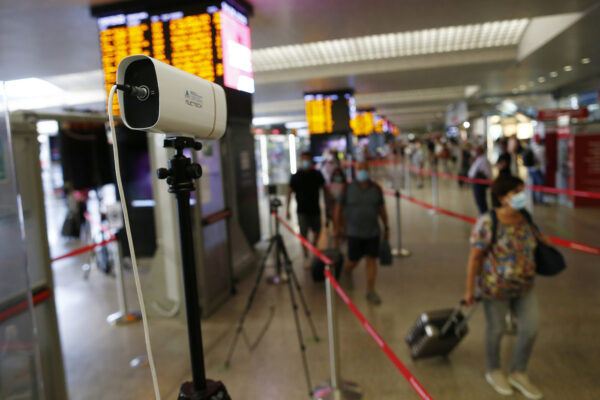 L’ansia collettiva da nuovo lockdown fa nascere deliri in libertà…