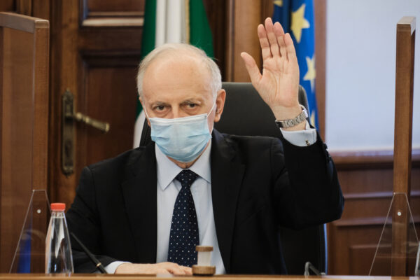 Davigo non ci sta, ricorso contro il pensionamento: rivuole la carica di consigliere del Csm Davigo non ci sta, ricorso contro il pensionamento: rivuole la carica di consigliere del Csm