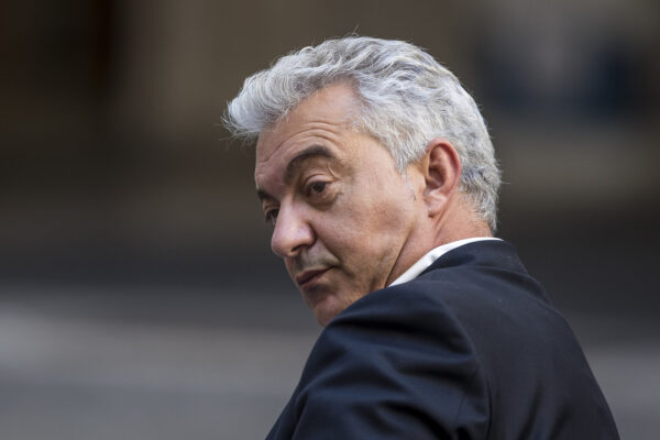 Arcuri si risveglia dal sonno e lancia una proposta vecchia di mesi… Arcuri si risveglia dal sonno e lancia una proposta vecchia di mesi…