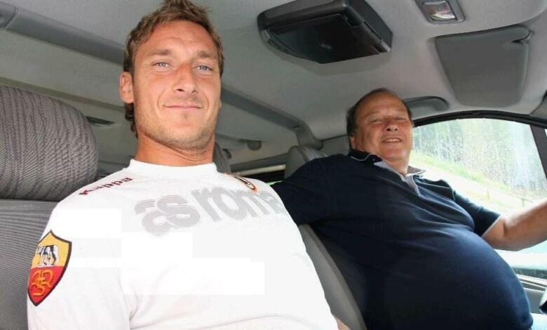 Totti piange il padre Enzo: “Era orgoglioso di me anche quando mi chiamavano ‘gnomo’”