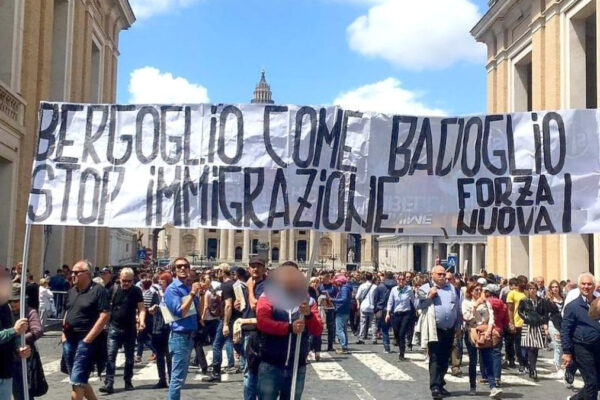 Chi sono e cosa vogliono i nemici di Bergoglio, quelli che maledicono gli altri in nome di Dio Chi sono e cosa vogliono i nemici di Bergoglio, quelli che maledicono gli altri in nome di Dio