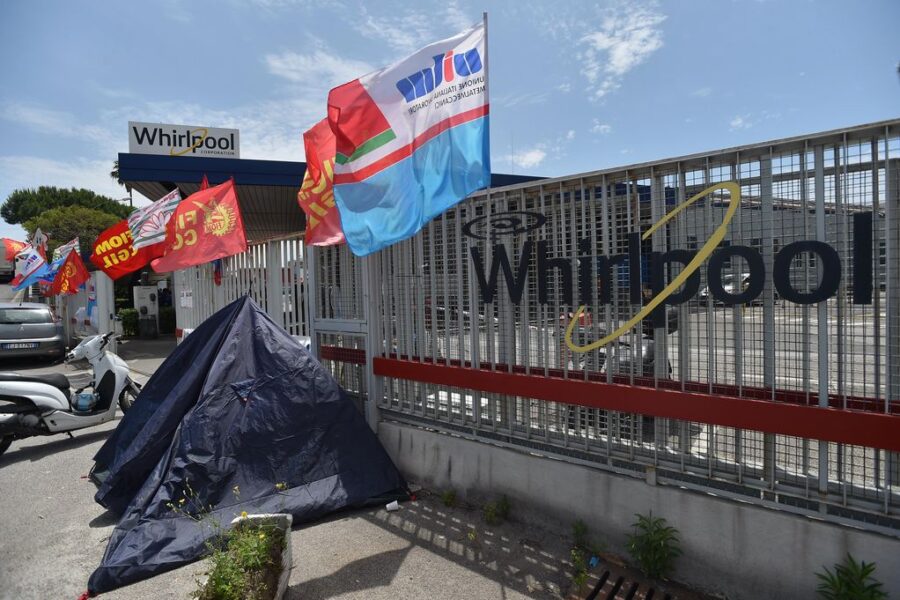 Whirlpool, sindacati uniti: “Pronti a sciopero generale il 5 novembre”