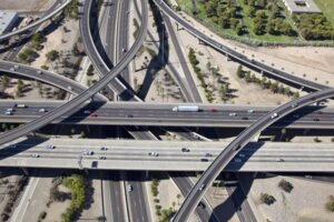 L’Italia si salva dalla crisi con investimenti massicci