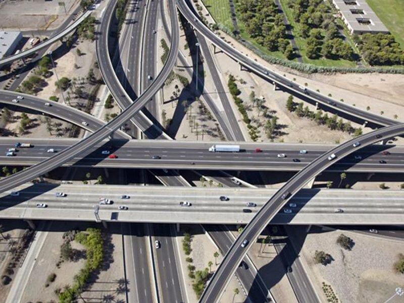 L’Italia si salva dalla crisi con investimenti massicci