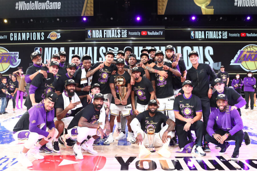 Nba, Los Angeles Lakers campioni nel nome del ‘Mamba’ Kobe Bryant