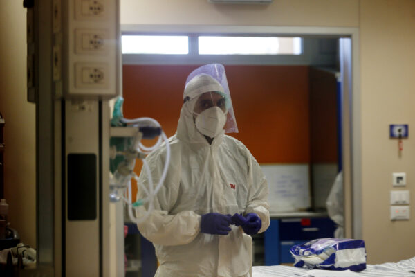 Coronavirus, altri 37.978 nuovi contagi e 363 morti in Italia: tasso di positività sale al 16%