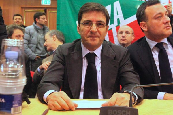 Chi ripaga Cosentino di quasi dieci anni di gogna?