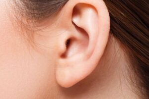 Perde ‘improvvisamente’ l’udito dopo l’infezione da Covid-19, primo caso documentato dai medici