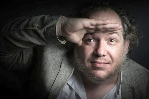 Il rimedio di Mathias Enard: fare concorrenza alla morte