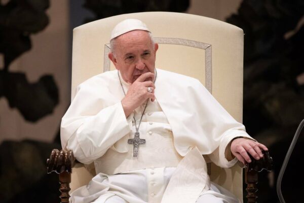 Papa Francesco, il messaggio del 2021: “Mondo inquinato, troviamo tempo per gli altri” Papa Francesco, il messaggio del 2021: “Mondo inquinato, troviamo tempo per gli altri”