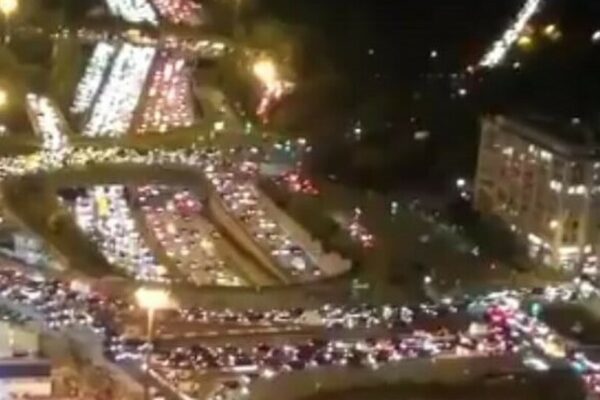 Coronavirus, oltre 45 milioni di casi nel mondo: esodo da Parigi prima del lockdown