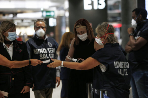 Cos’è il CommonPass, il primo passaporto Covid digitale per viaggiare