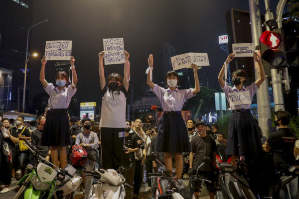 L’occupazione delle piazze ha sostituito quella delle fabbriche, la protesta secondo Donatella Di Cesare L’occupazione delle piazze ha sostituito quella delle fabbriche, la protesta secondo Donatella Di Cesare