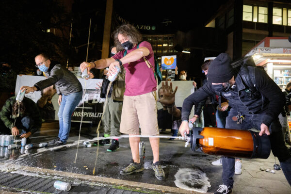 L’opposizione in Italia, una “gang provvisoria”