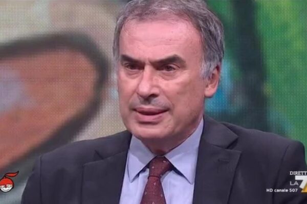 Lockdown provocherebbe “rivolte armate”, l’assist di Ranieri Guerra a Conte contro la chiusura generale Lockdown provocherebbe “rivolte armate”, l’assist di Ranieri Guerra a Conte contro la chiusura generale