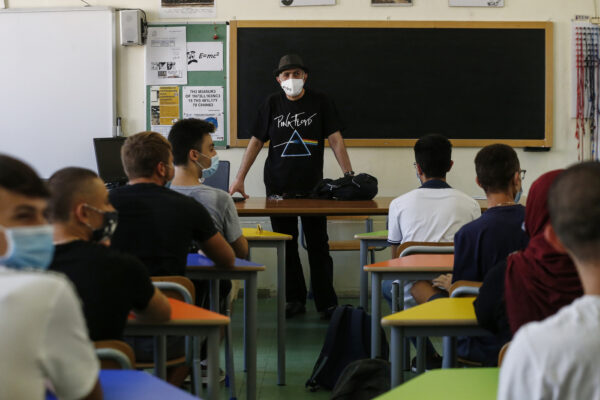 Campania, a rischio il ritorno a scuola a gennaio: “Non per tutti gli ordini e classi”