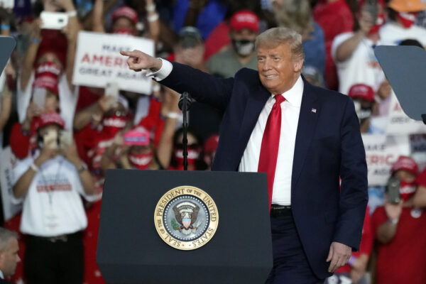 La mossa della disperazione di Trump: ‘The Donald’ pronto a graziarsi da solo