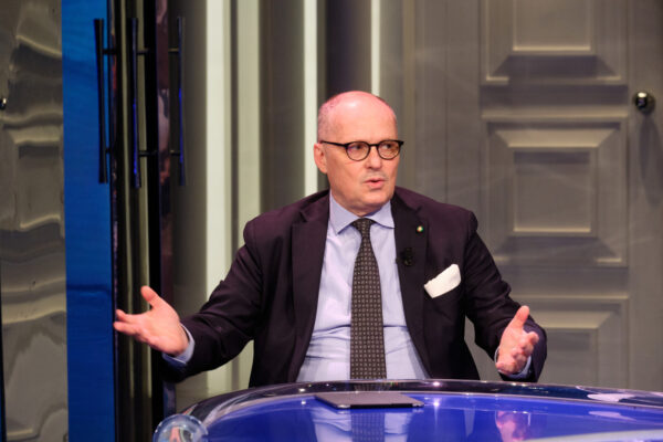 Covid, Ricciardi: “Subito lockdown e chiusura scuole”. Scoppia la polemica