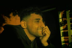 Italia 2020, torna il fascismo: attivista accusato di aver manifestato contro la polizia…