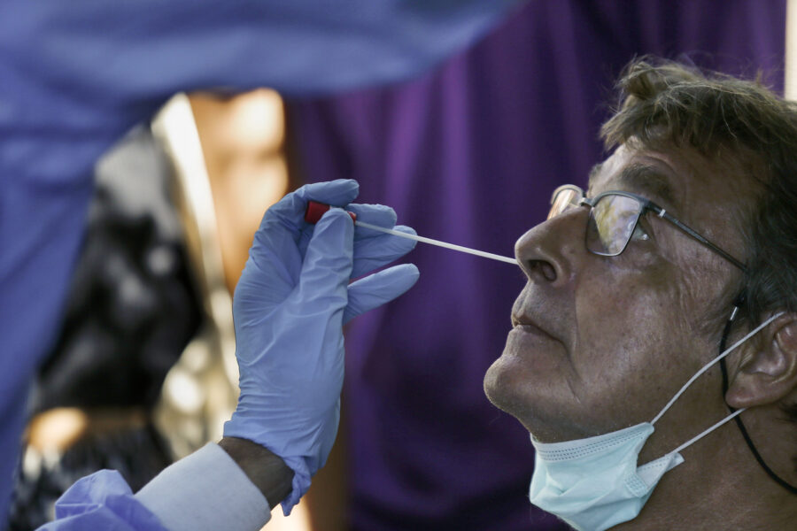 Foto Cecilia Fabiano/ LaPresse 
14 Agosto 2020 Roma   (Italia)
Cronaca : 
Coronavirus: Attivati dall’unità di crisi del Lazio i drive in per eseguire il tampone a chi torna da Grecia, Croazia,Spagna e Malta  
Nella Foto: Ospedale San Giovanni Addolorata 
Photo Cecilia Fabiano/LaPresse
August 14 , 2020  Rome  (Italy) 
News:
Virus outbreak :  Drive-ins have been activated by the Lazio crisis unit to swab those returning from Greece, Croatia, Spain and Malta vacation 
In the pic : San Giovanni Addolorata Hospital