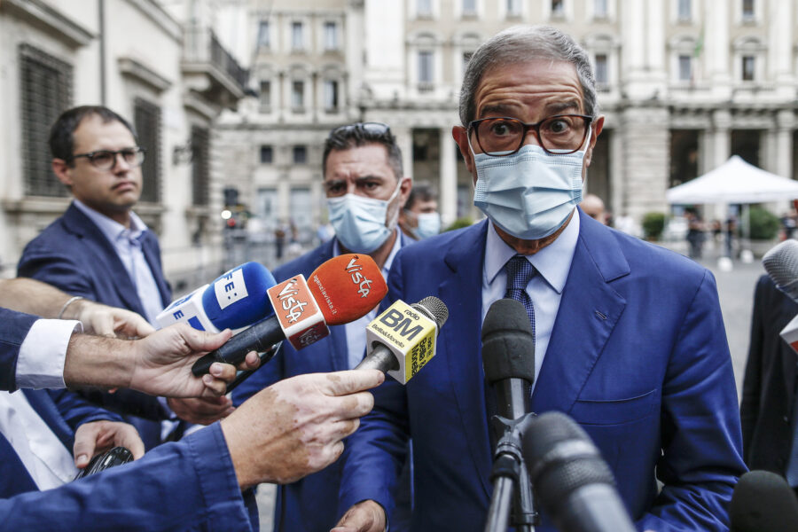 Foto Cecilia Fabiano/ LaPresse 
02 Settembre 2020 Roma (Italia)
Cronaca : 
Convocati dal presidente Conte a palazzo Chigi il sindaco di Lampedusa Totò Martello ed il governatore Nello Musumeci 
Nella Foto: Nello Musumeci
Photo Cecilia Fabiano/LaPresse
September 02 , 2020  Roma (Italy) 
News:
The mayor of Lampedusa Totò Martello and the governor Nello Musumeci summoned by President Conte to Palazzo Chigi
In the pic :   Nello Musumeci