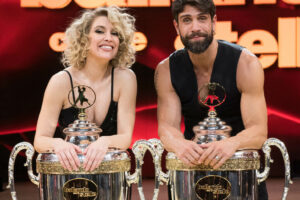 Foto LaPresse/ Matteo Rasero
21.11.2020 Roma. Auditorium RAI
Finale di "Ballando con le stelle 15"
nella foto: I vincitori Gilles Rocca e Lucrezia Lando
Foto LaPresse/ Matteo Rasero
21.11.2020 Roma. Auditorium RAI
Tv Show "Ballando con le stelle 15"
nella foto: Gilles Rocca , Lucrezia Lando Foto LaPresse/ Matteo Rasero
21.11.2020 Roma. Auditorium RAI
Finale di "Ballando con le stelle 15"
nella foto: I vincitori Gilles Rocca e Lucrezia Lando
Foto LaPresse/ Matteo Rasero
21.11.2020 Roma. Auditorium RAI
Tv Show "Ballando con le stelle 15"
nella foto: Gilles Rocca , Lucrezia Lando