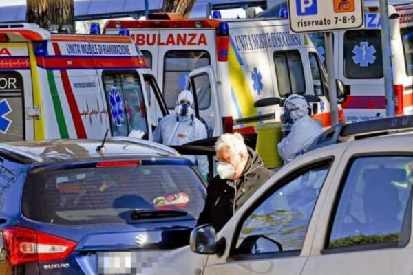 Foto Facebook (Nessuno tocchi Ippocrate)