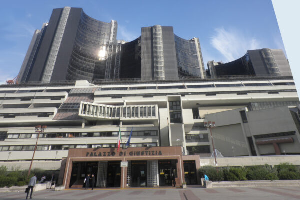 Non lasciamoci sfuggire l’occasione di rendere moderni i tribunali italiani