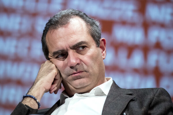 De Magistris condannato per diffamazione, deve risarcire 20mila all’imprenditore Mottola: “Notizie false e incomplete”