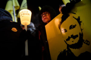 Foto Claudio Furlan – LaPresse
25-01-2019 Milano ( Italia )
Cronaca 
Fiaccolata per i 3 anni dalla morte di Giulio Regeni in Piazza Scala