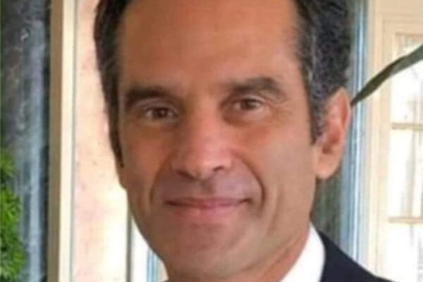 Morto il ginecologo Giuseppe De Francesco: colpito da un malore improvviso