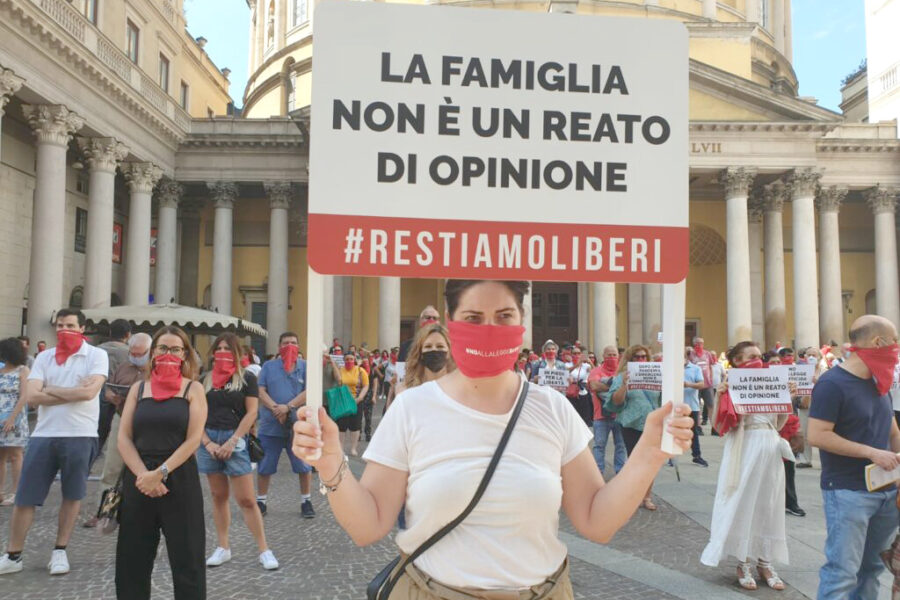 Omofobia, sì della Camera ma il Senato è un rebus: la destra grillina insorge