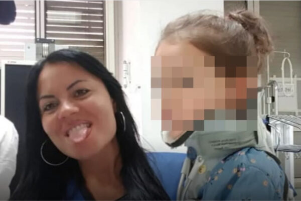 Agguato camorra, lo sfogo della mamma di Noemi: “A chi lo diciamo che non vuoi tenere il busto” Agguato camorra, lo sfogo della mamma di Noemi: “A chi lo diciamo che non vuoi tenere il busto”