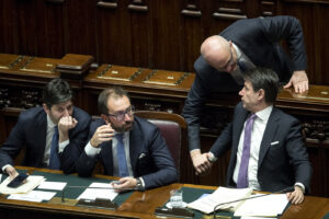 Appello a Bonafede: il governo non può lasciare ancora soli gli avvocati