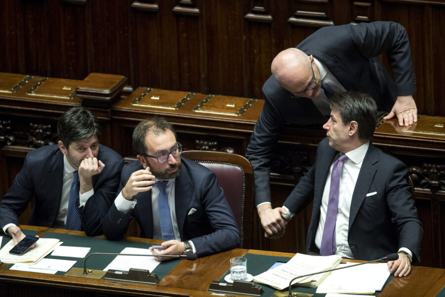 Appello a Bonafede: il governo non può lasciare ancora soli gli avvocati