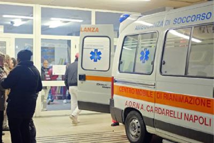 Ricoverato nel Pronto soccorso del Cardarelli scrive ai media: “Basta fango, i pazienti qui diventano anarchici”