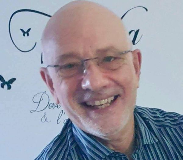 Napoli, il coronavirus uccide il dottor Enzo: “Era un riferimento per la comunità”