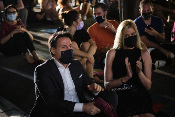 Il premier Conte indagato per peculato per la scorta utilizzata dalla fidanzata Olivia Paladino