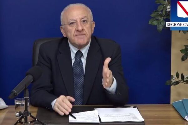 Confesercenti Campania protesta: “Gialli e poi arancioni in poche ore, inaccettabile”