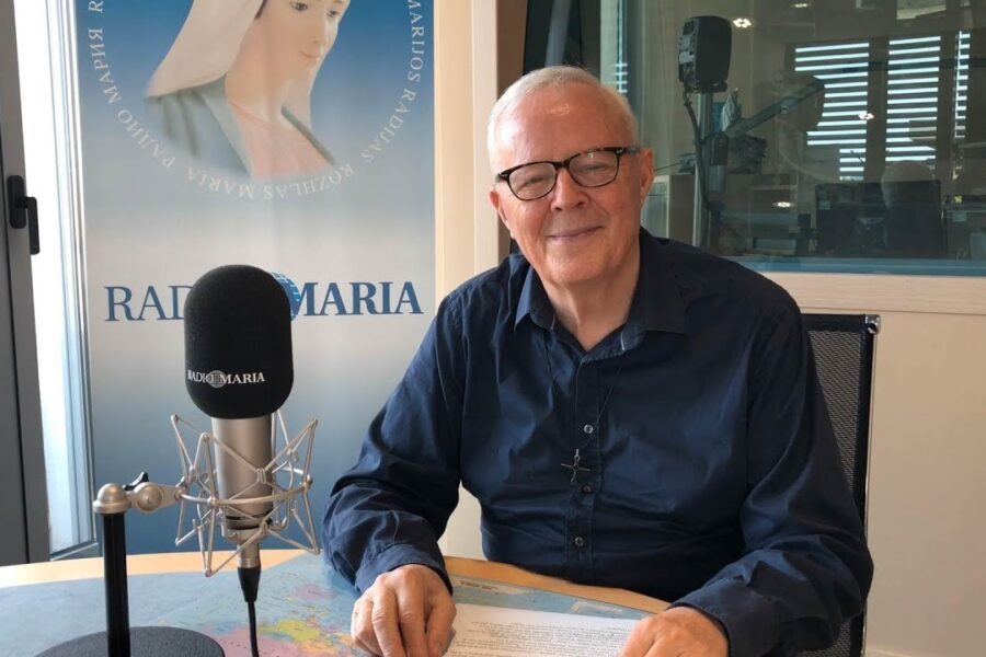 “Il Coronavirus è un complotto di Satana”, la strana teoria di Radio Maria