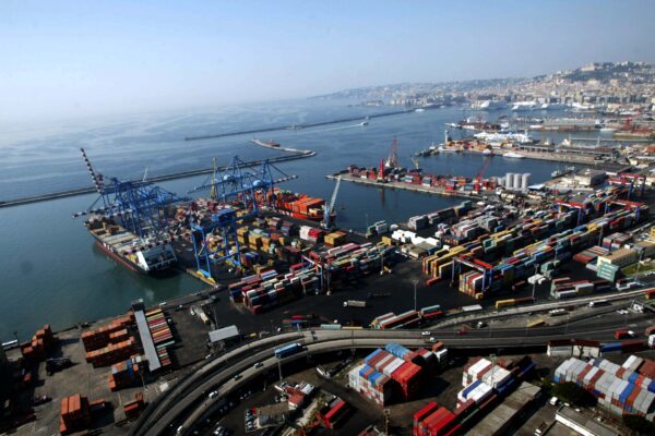 Alla Campania non basta solo l’export, serve una politica industriale