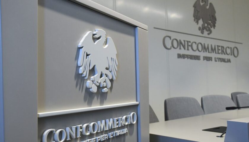 Incontro Regione-Confcommercio: al via tavolo di confronto per misure socio economiche