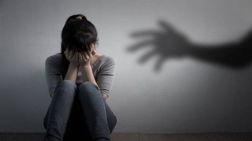 Violenza donne, psicologi Campania: Covid è pure emergenza genere
